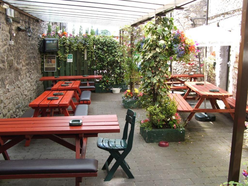 The Cross Keys Apartment Milnthorpe Exterior foto