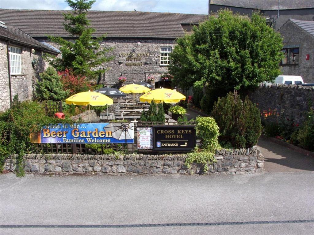 The Cross Keys Apartment Milnthorpe Exterior foto